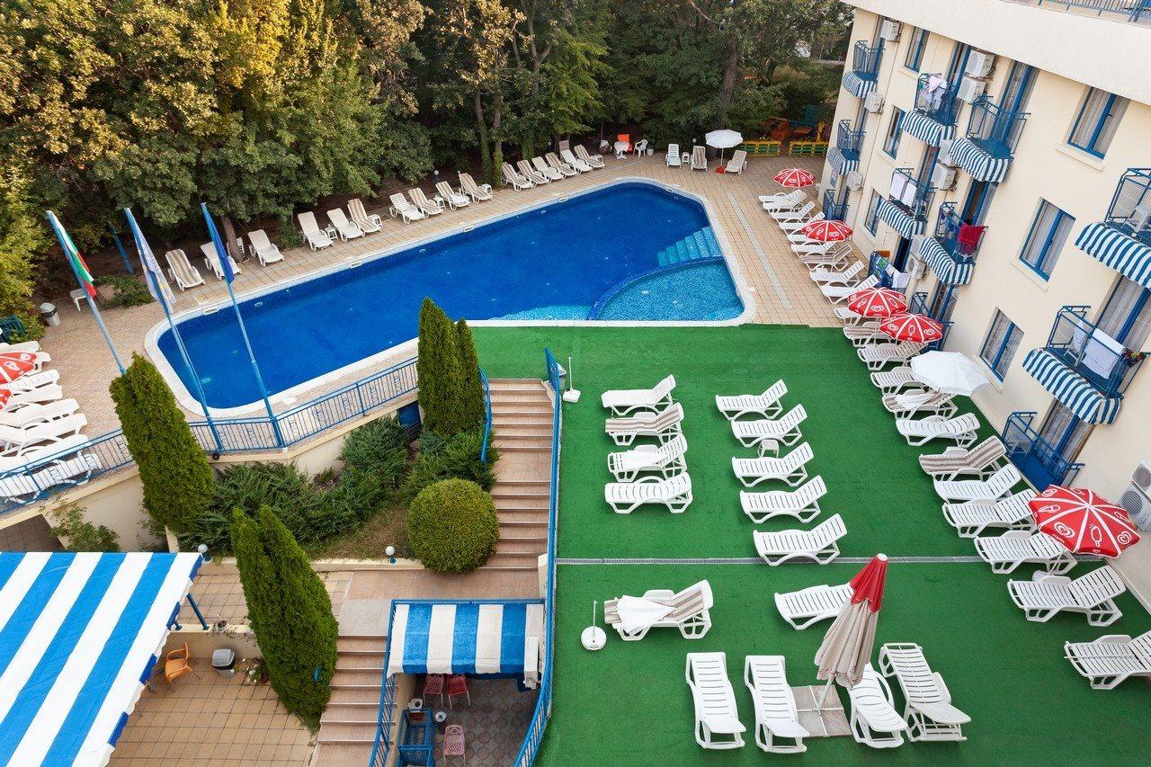 Blue Sky Hotel - & Parking Golden Sands Esterno foto